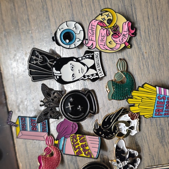 18pc Witch Themed Enamel Pins Wednesday, Coffin, Girl Power Etc - Picture 3 of 3